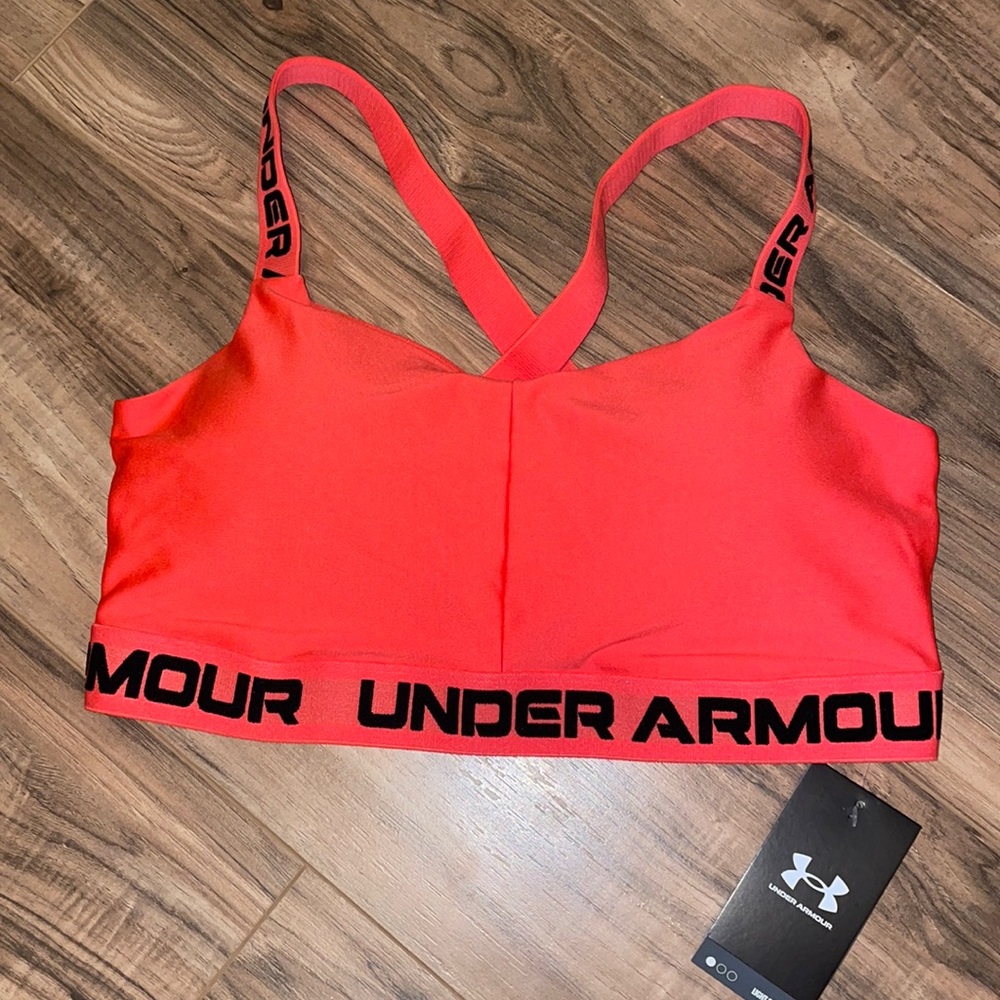 *😍HOST PICK🥰* NWT - Under Armour Sports Bra